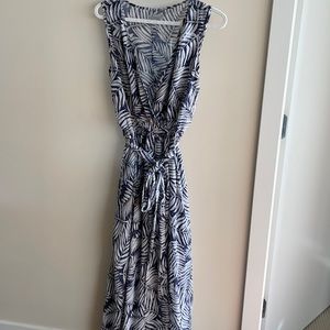 Women’s long flowey dress